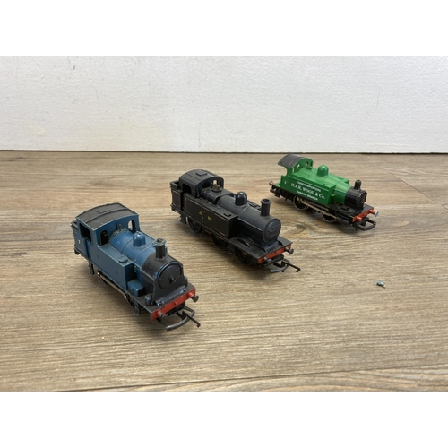 350 - A collection of Hornby and Lima 'OO' gauge model locomotives