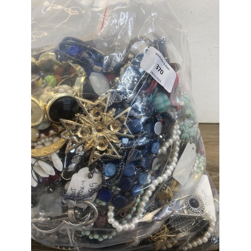 370 - Approx. 10kg of costume jewellery