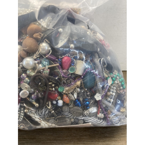 384 - Approx. 10kg of costume jewellery