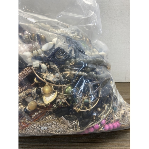 386 - Approx. 10kg of costume jewellery