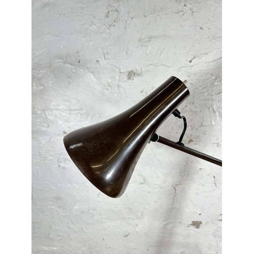 513 - An Anglepoise Lighting Ltd model 90 brown metal desk lamp