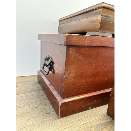 538 - Three wooden boxes to include early 20th century mahogany twin handled etc. largest approx. 23cm hig... 