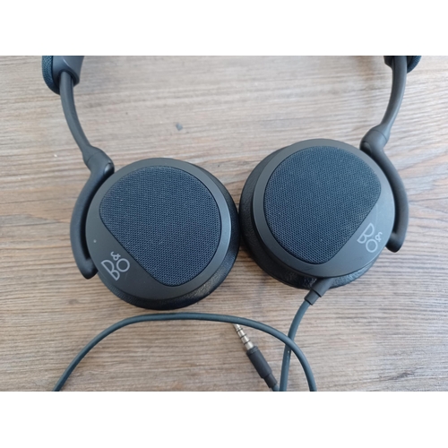 641 - A pair of Bang & Olufsen Beoplay headphones