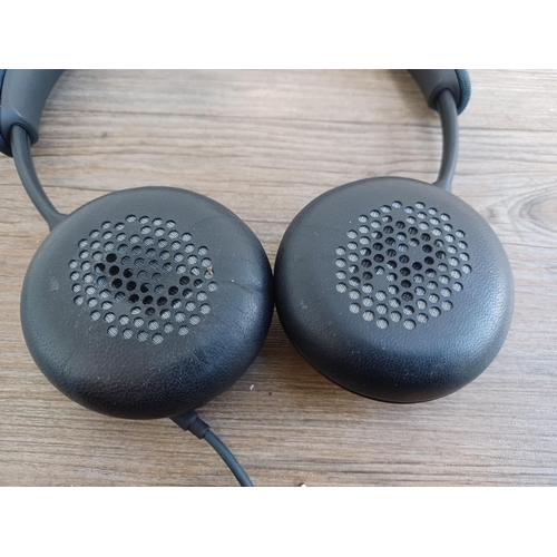 641 - A pair of Bang & Olufsen Beoplay headphones