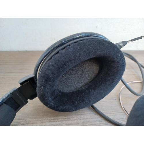 642 - A pair of Sennheiser HD600 audiophile open-back headphones