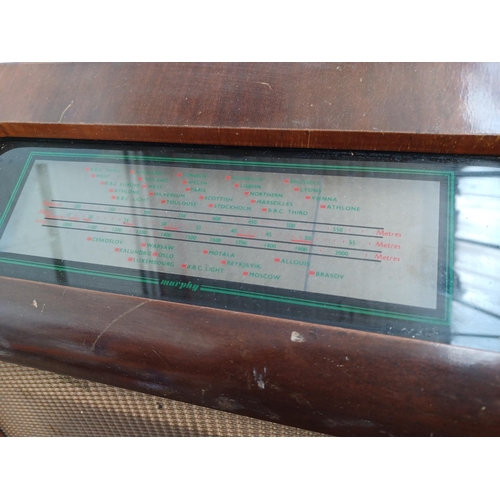 676 - An early 1950s Murphy Radio Limited A168M five-valve three-band table top radio