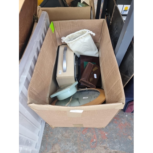 984 - A box containing Westclox electric alarm clock, Ferguson FRG-120D FM/DAB digital radio, Boots monogr... 