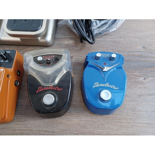 756 - A collection of guitar foot pedals to include Yamaha GE-10MII graphic EQ, Zoom G1XN multieffects, Jo... 