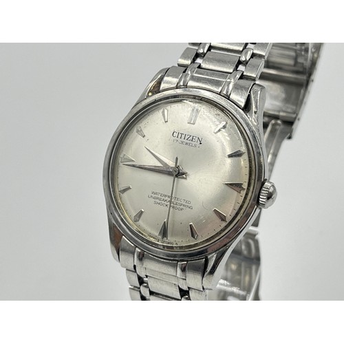 1258 - A vintage Citizen cal. 0201 17 jewels mechanical 35mm men's wristwatch with Citizen stainless steel ... 