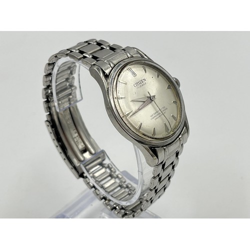 1258 - A vintage Citizen cal. 0201 17 jewels mechanical 35mm men's wristwatch with Citizen stainless steel ... 