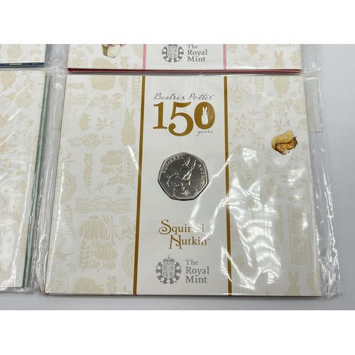 1346 - A collection of sealed Great British The Royal Mint and British Pobjoy Mint collectible coins to inc... 