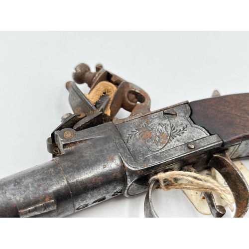 1360 - A late 18th/early 19th century Hill of London flintlock pocket pistol - approx. 18cm long