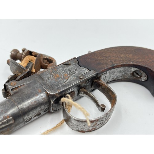 1360 - A late 18th/early 19th century Hill of London flintlock pocket pistol - approx. 18cm long