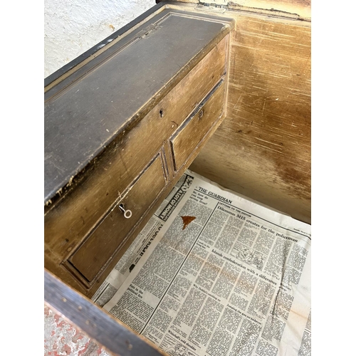 188 - A Victorian pine blanket box