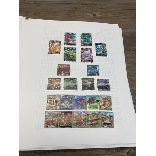 1415 - Six albums containing a collection of worldwide stamps