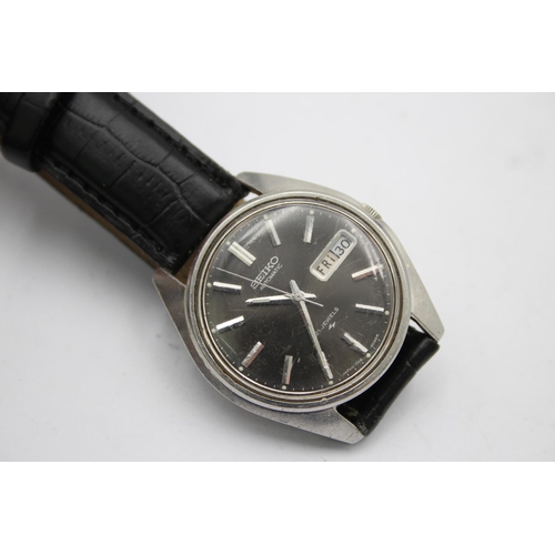 2461 - Two vintage Seiko automatic men's wristwatches