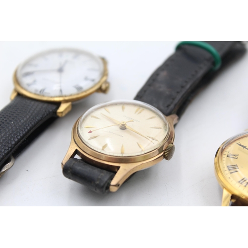 2462 - Three vintage mechanical men's wristwatches to include Sekonda, Timex etc.