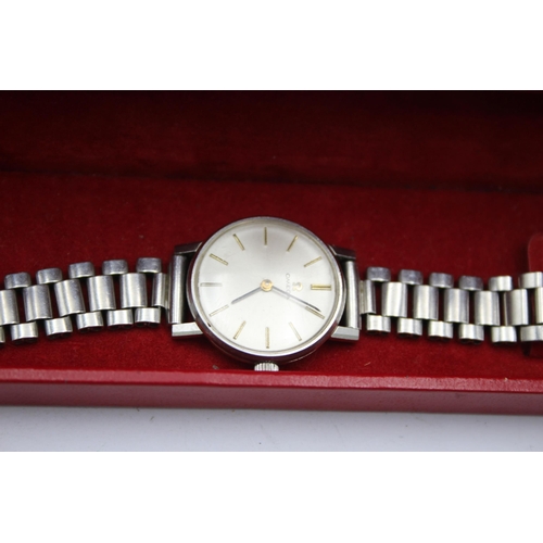 2466 - A vintage Omega mechanical 24mm lady's wristwatch