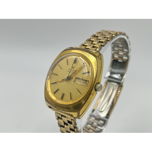 2480 - A vintage Bulova Accutron electronic 35mm men's wristwatch with rolled gold strap