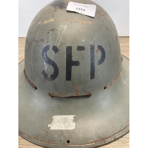 1254 - A WWII British Defence Zuckerman SFP (Street Fire Party) helmet