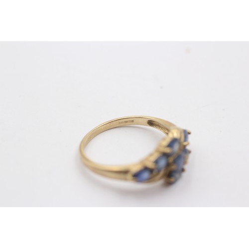 1026 - A 9ct gold sapphire dress ring - approx. gross weight 2.4 grams