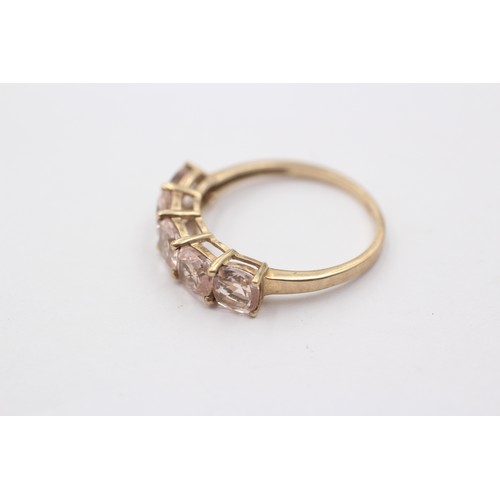 1031 - A 9ct gold morganite five stone ring - approx. gross weight 2.4 grams