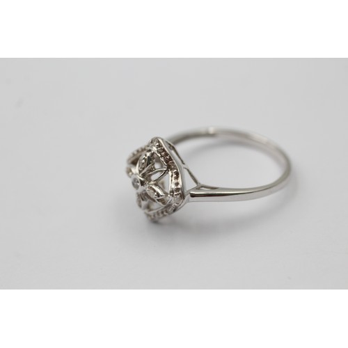 1109 - A 9ct white gold diamond square dress ring - approx. gross weight 2.4 grams