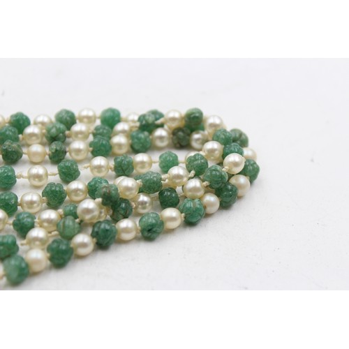 1113 - An adventurine and faux pearl necklace with 9ct gold clasp - approx. gross weight 47.9 grams