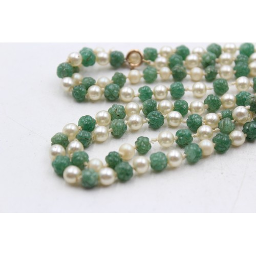 1113 - An adventurine and faux pearl necklace with 9ct gold clasp - approx. gross weight 47.9 grams