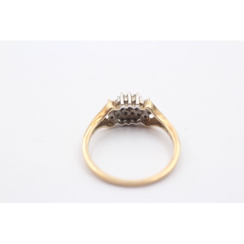 1127 - A 9ct gold diamond dress ring - approx. gross weight 2.5 grams