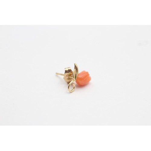 1133 - A pair of 14ct gold coral stud earrings - approx. gross weight 0.4 grams