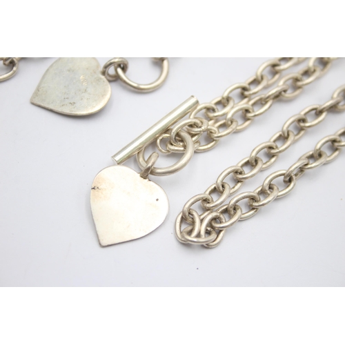 1156 - A .925 silver T bar necklace and bracelet set with heart charms - approx. gross weight 49 grams