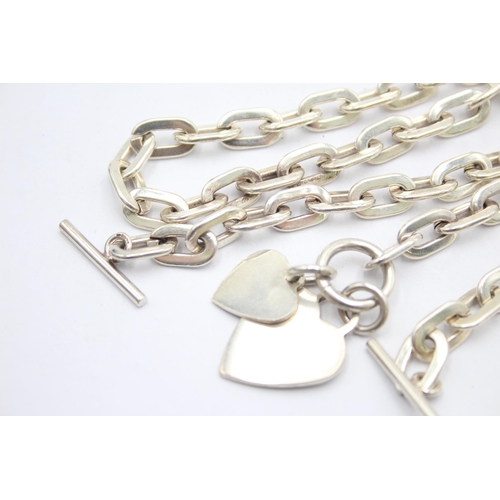 1172 - A .925 silver T bar necklace and bracelet set with heart charms - approx. gross weight 97 grams