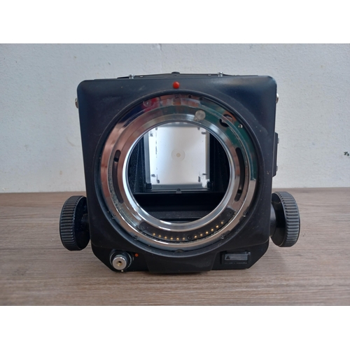 564 - A Mamiya RZ67 Professional medium format camera body