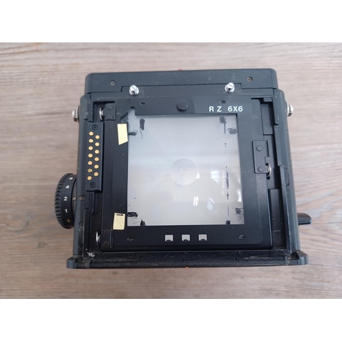 564 - A Mamiya RZ67 Professional medium format camera body