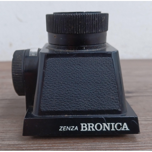 585 - A Zenza Bronica chimney viewfinder