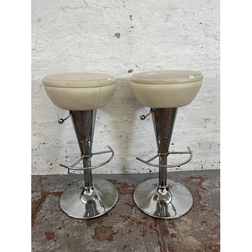 153 - A pair of modern cream leatherette and chrome plated kitchen barstools