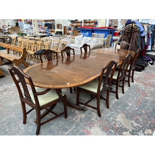 201 - A Lowe's of Loughborough Regency style mahogany and yew wood crossbanded triple pedestal extending D... 