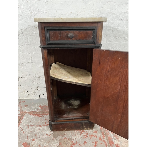 78 - A Victorian mahogany pot cupboard with marble top