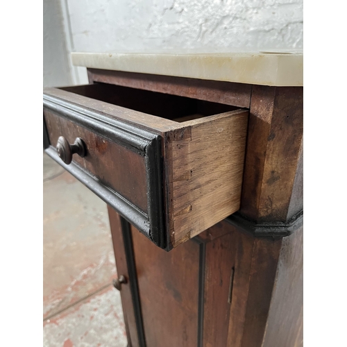 78 - A Victorian mahogany pot cupboard with marble top