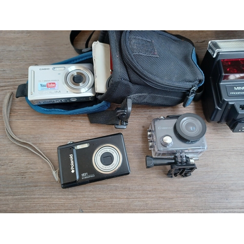 610 - A collection of cameras and accessories to include Lubitel 2 TLR, waterproof cased Crosstour 4K wi-f... 