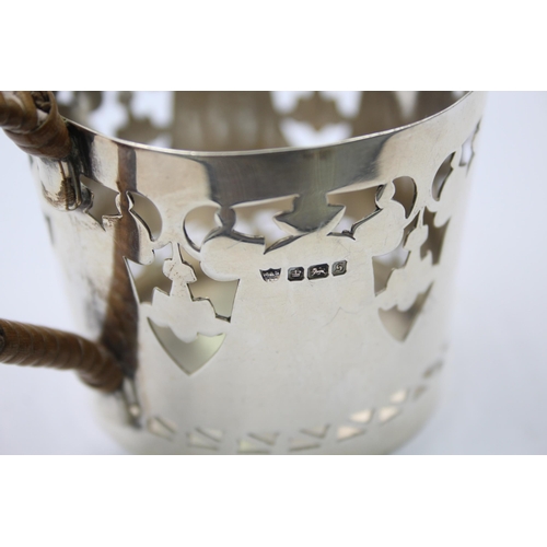 1290 - A sterling silver cup, hallmarked Sheffield 1910 - approx. gross weight 80 grams