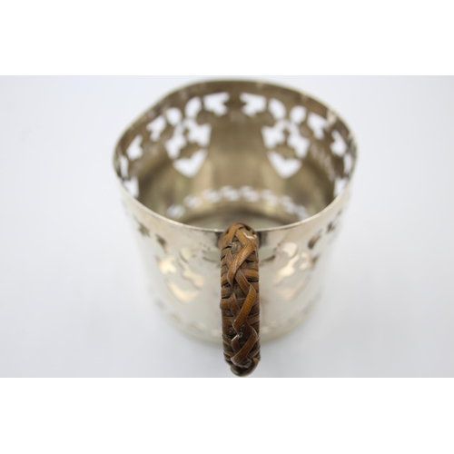 1290 - A sterling silver cup, hallmarked Sheffield 1910 - approx. gross weight 80 grams