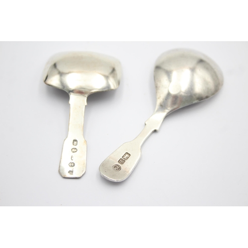 1294 - Two antique hallmarked sterling silver caddy spoons - approx. gross weight 31 grams