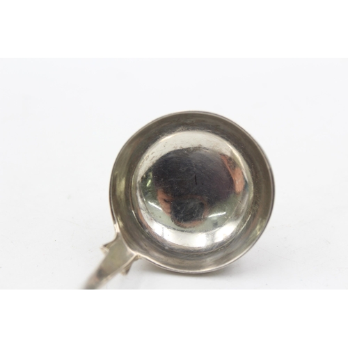 1302 - A Victorian sterling silver cream ladle, hallmarked Glasgow 1891 - approx. gross weight 41 grams and... 