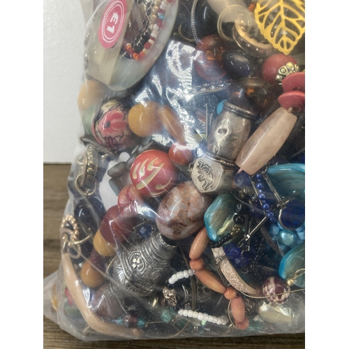 429 - Approx. 10kg of costume jewellery