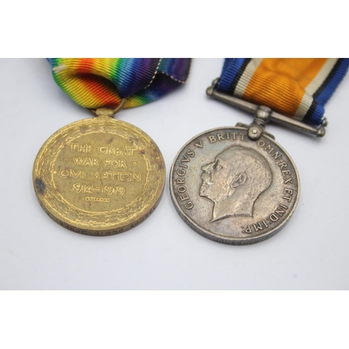 1392 - A WWI medal pair and ribbons presented to 335007 Pnr. D. Jones RE