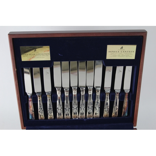 347 - A Viners forty four piece silver plate cutlery set