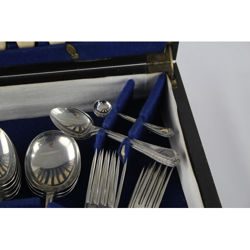 349 - A Universe Silver forty nine piece silver plate cutlery set in original canteen