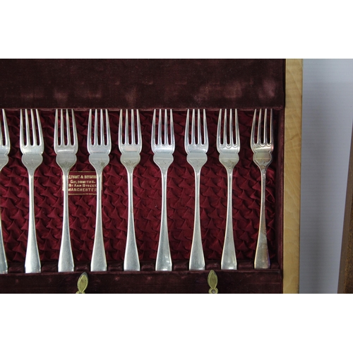 353 - Two vintage silver plate cutlery sets, one Ollivant & Botsford and one Walker & Hall